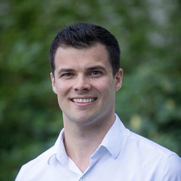 Joel Hampson Headshot